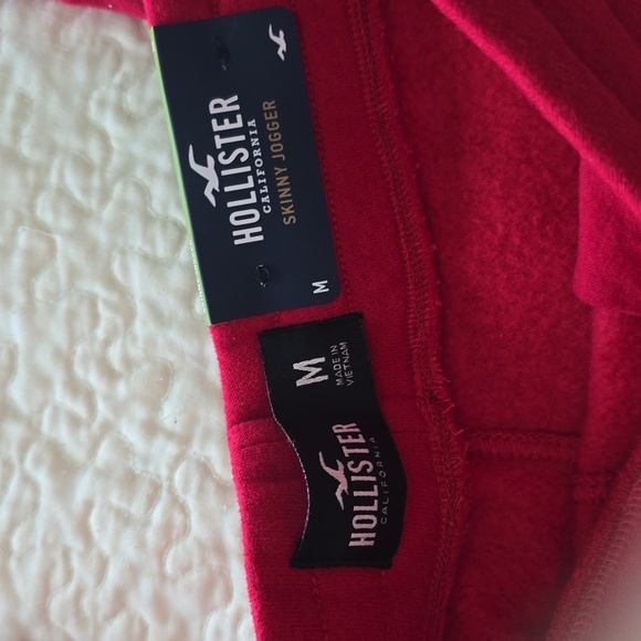 NWT Hollister Skinny Joggers - Picture 2 of 4